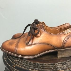 Pikolinos size 39  EUC brown lace up shoes